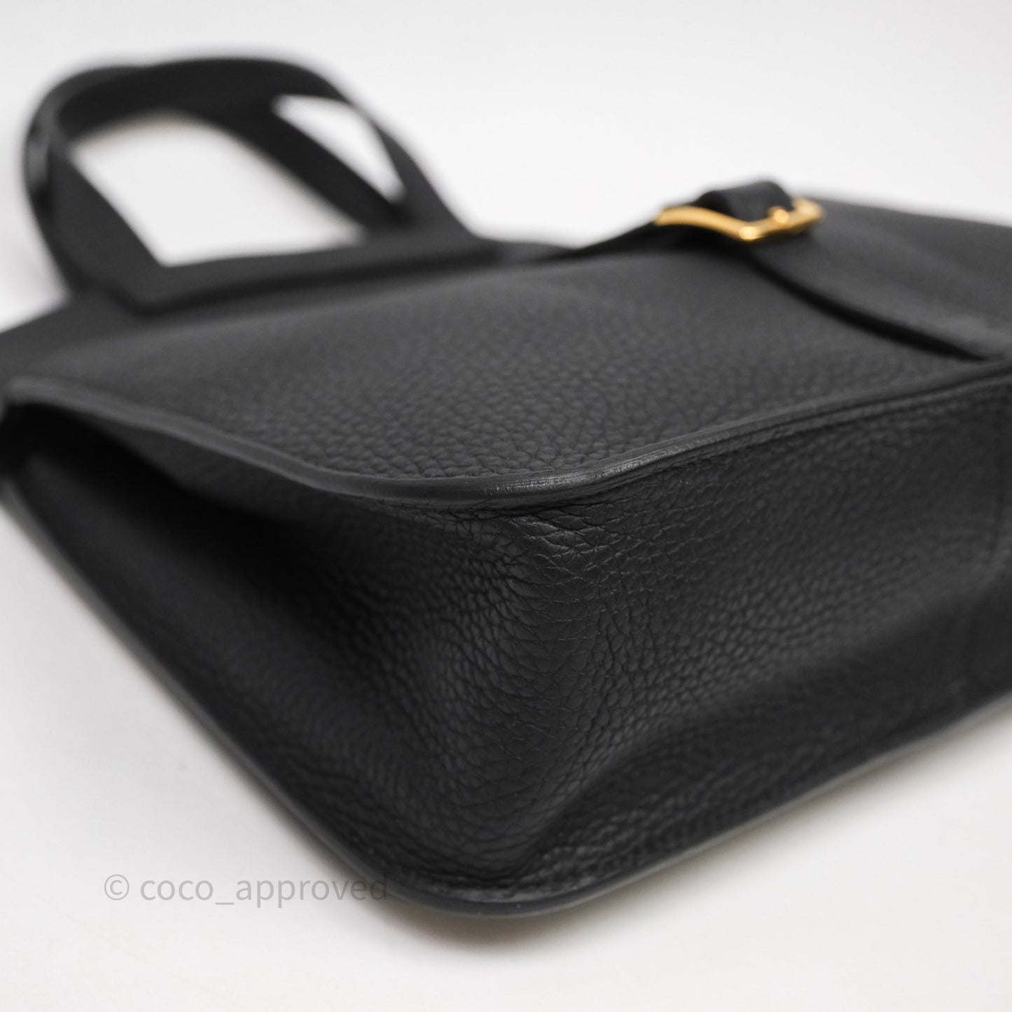 Hermès Halzan 25 Taurillon Clemence 89 Noir Gold Hardware
