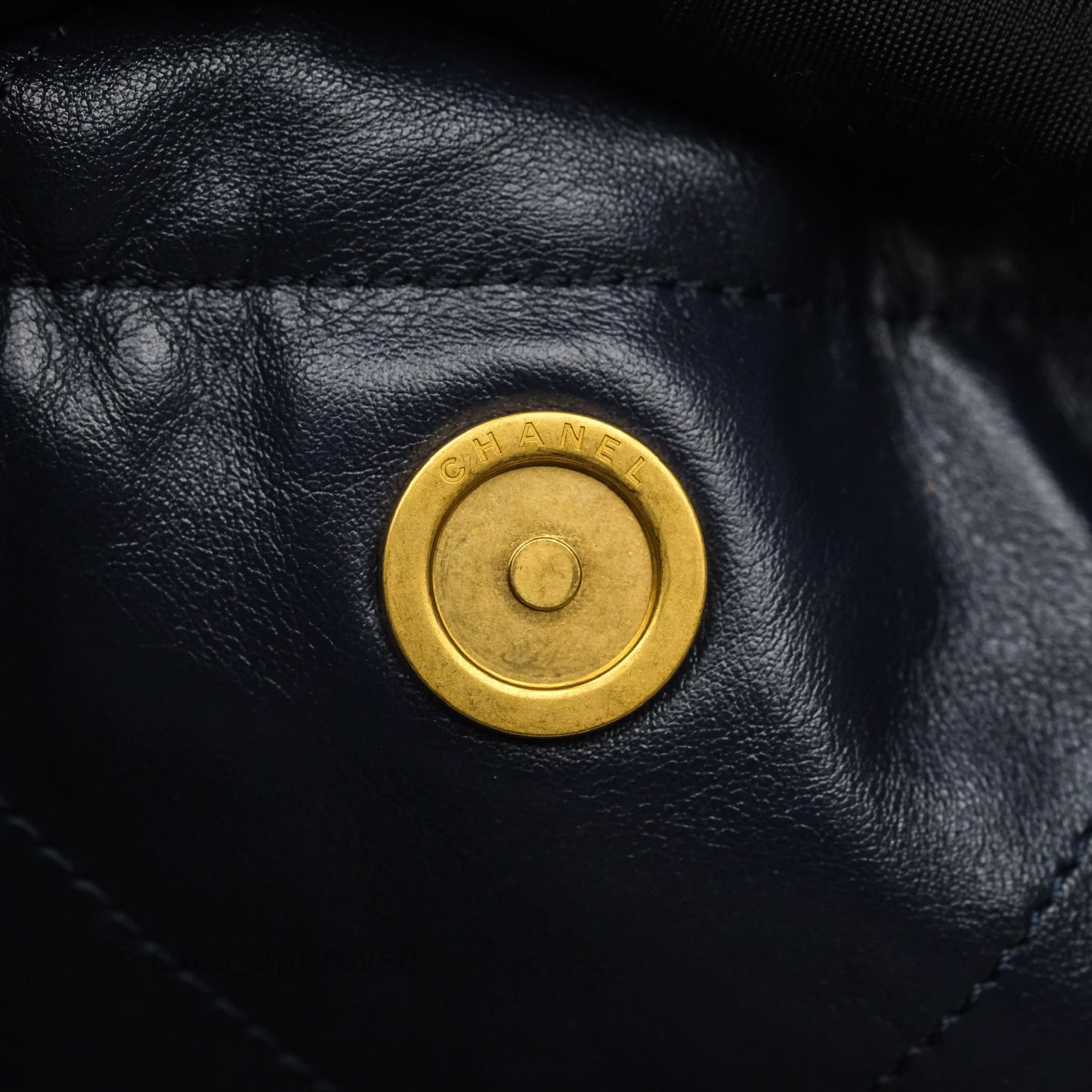 Chanel 22 Medium Navy Shiny Calfskin Aged Gold Hardware