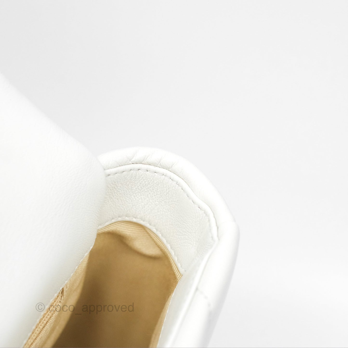Chanel 19 Small Off White Mixed Hardware