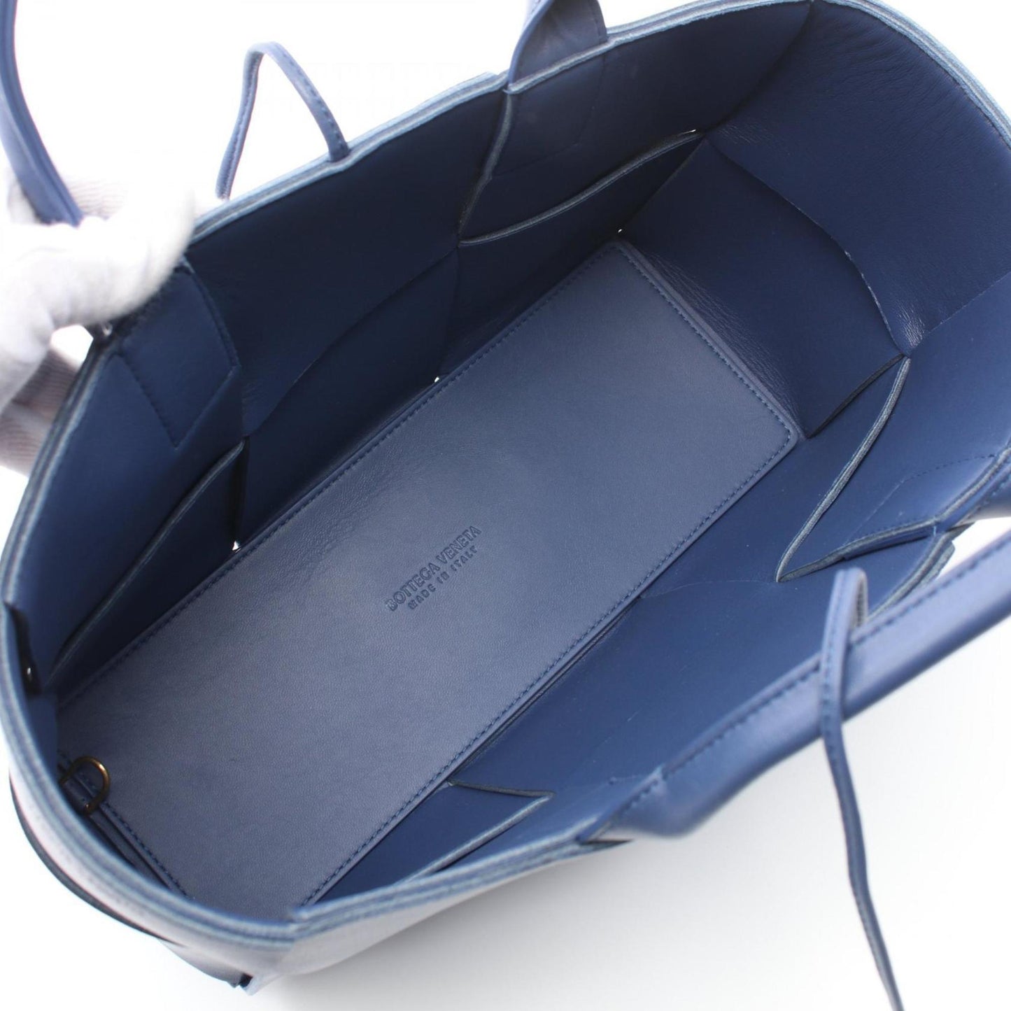 Luxury Bottega Veneta Leather Pouch Tote Bag ()