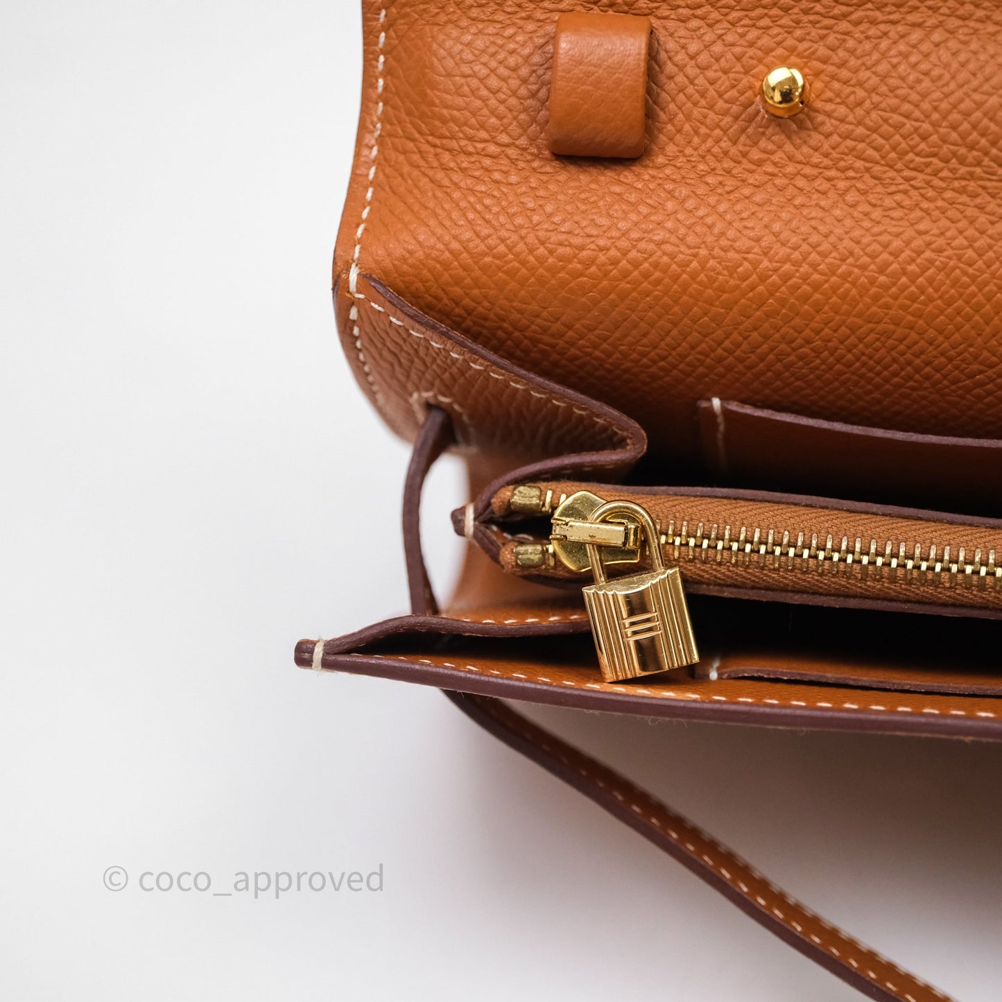 Hermès Kelly To Go Wallet Gold 37 Epsom Gold Hardware