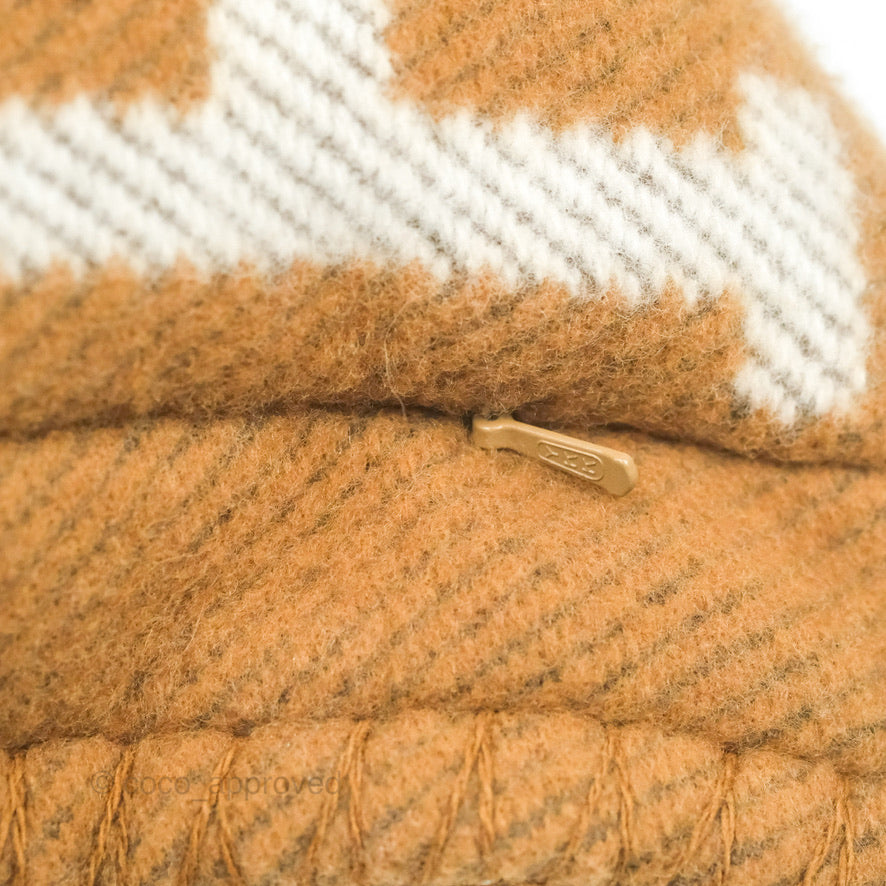 Hermes Small Avalon Pillow Écru / Camel
