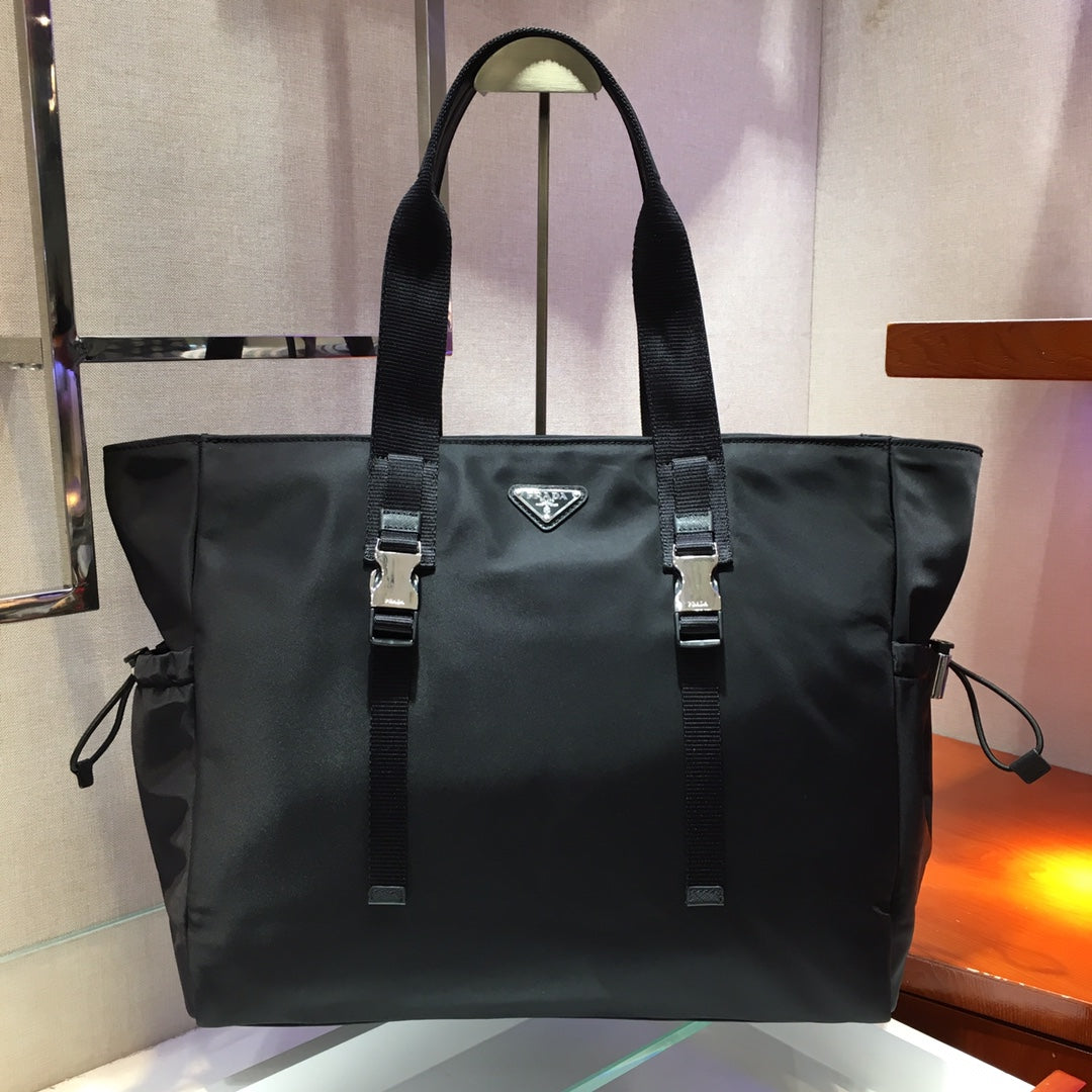 Luxury PradaSHOPPING BAG 40 IN BLACK NYLON FABRIC