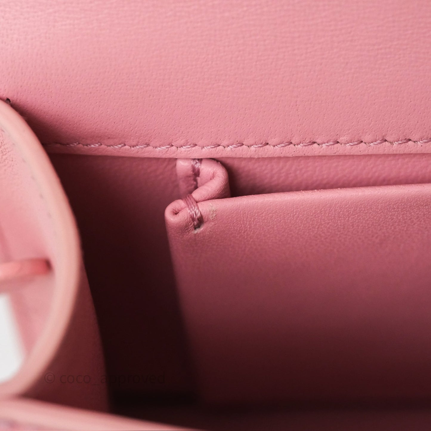 Dior 30 Montaigne East-West Chain Bag Pink
