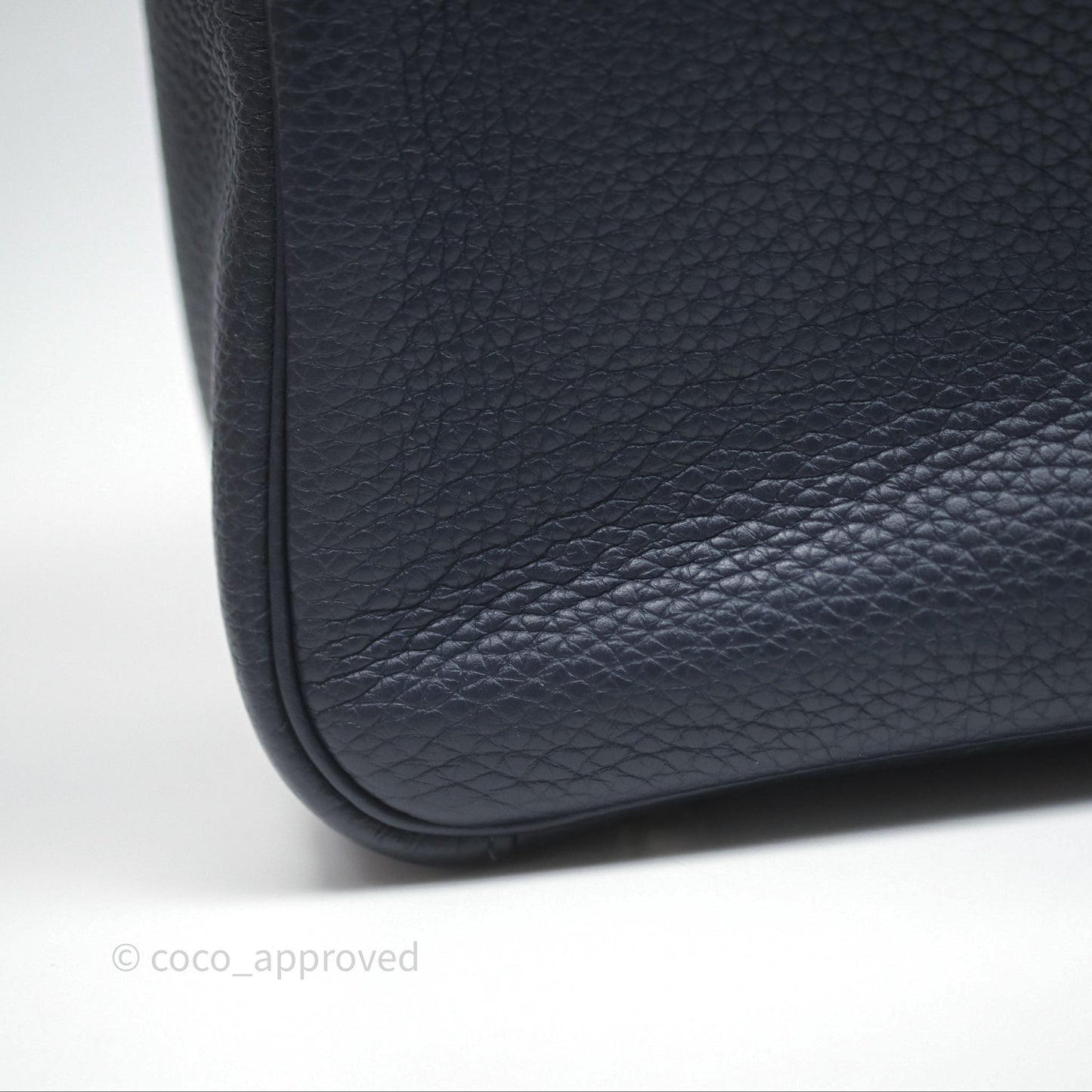 Hermès Lindy 26 Bleu Nuit 2Z Clemence Palladium Hardware