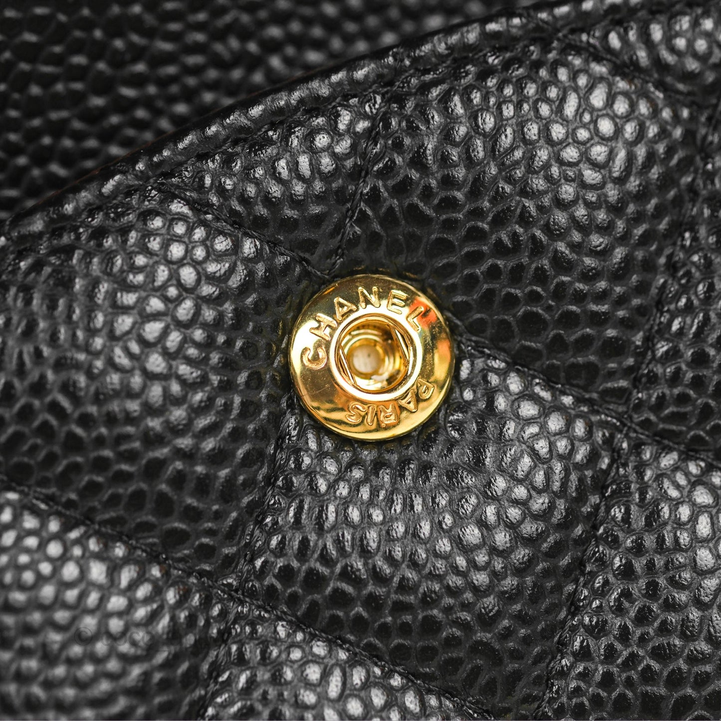 Chanel Classic M/L Medium Flap Quilted Black Caviar Gold Hardware