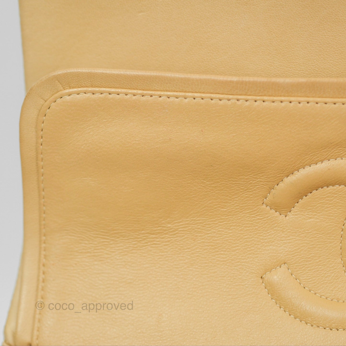 Chanel Vintage Medium Classic Flap Beige Lambskin 24K Gold Hardware