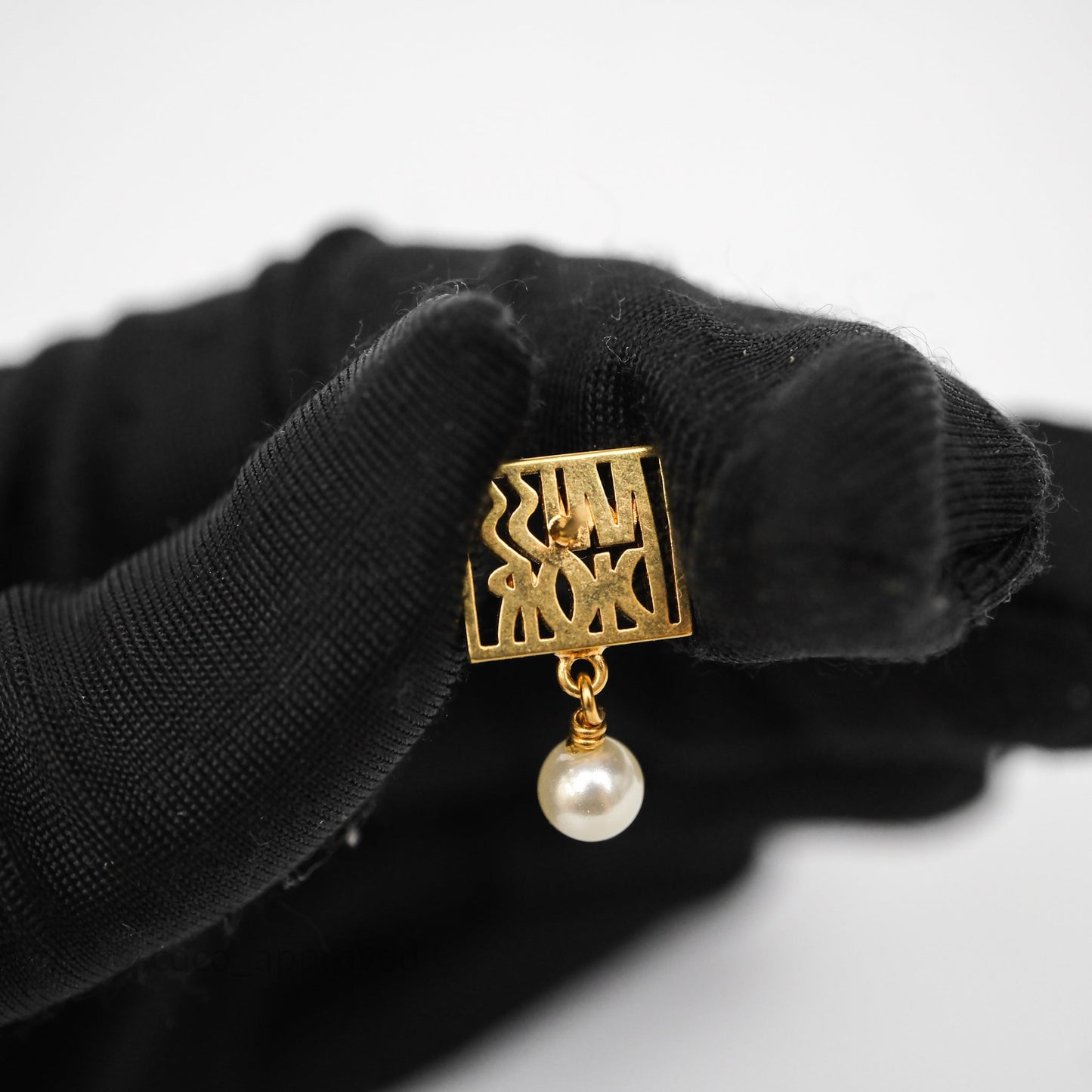 Christian Dior Miss Dior Drop Pearl Earrings Gold Tone