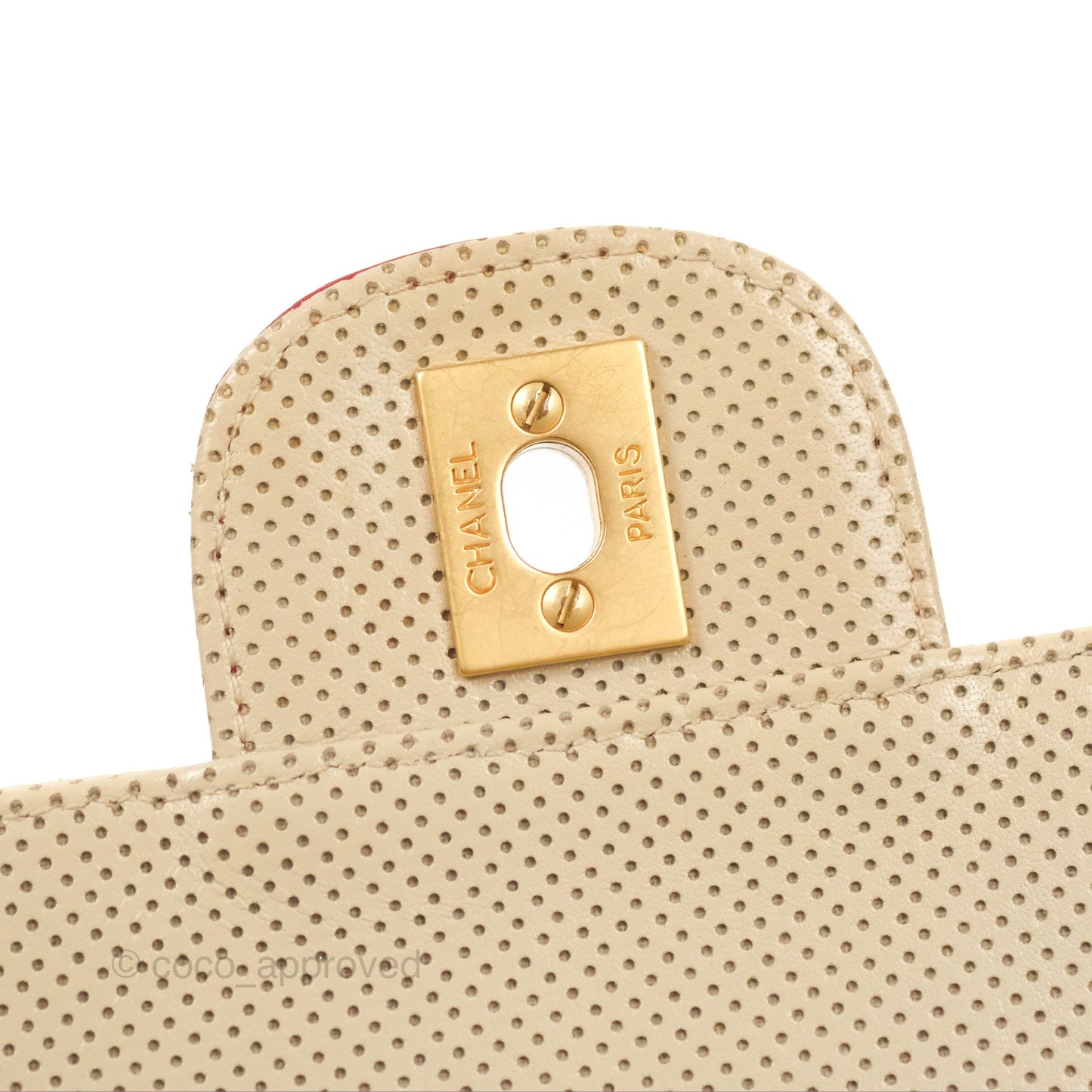 Chanel Vintage Medium Perforated Single Flap Beige/Red Matte Gold Hardware⁣⁣