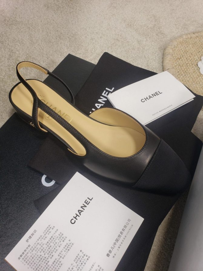 Luxury Chanel Slingback Flat Beige Lambskin Black Grosgrain Lambskin