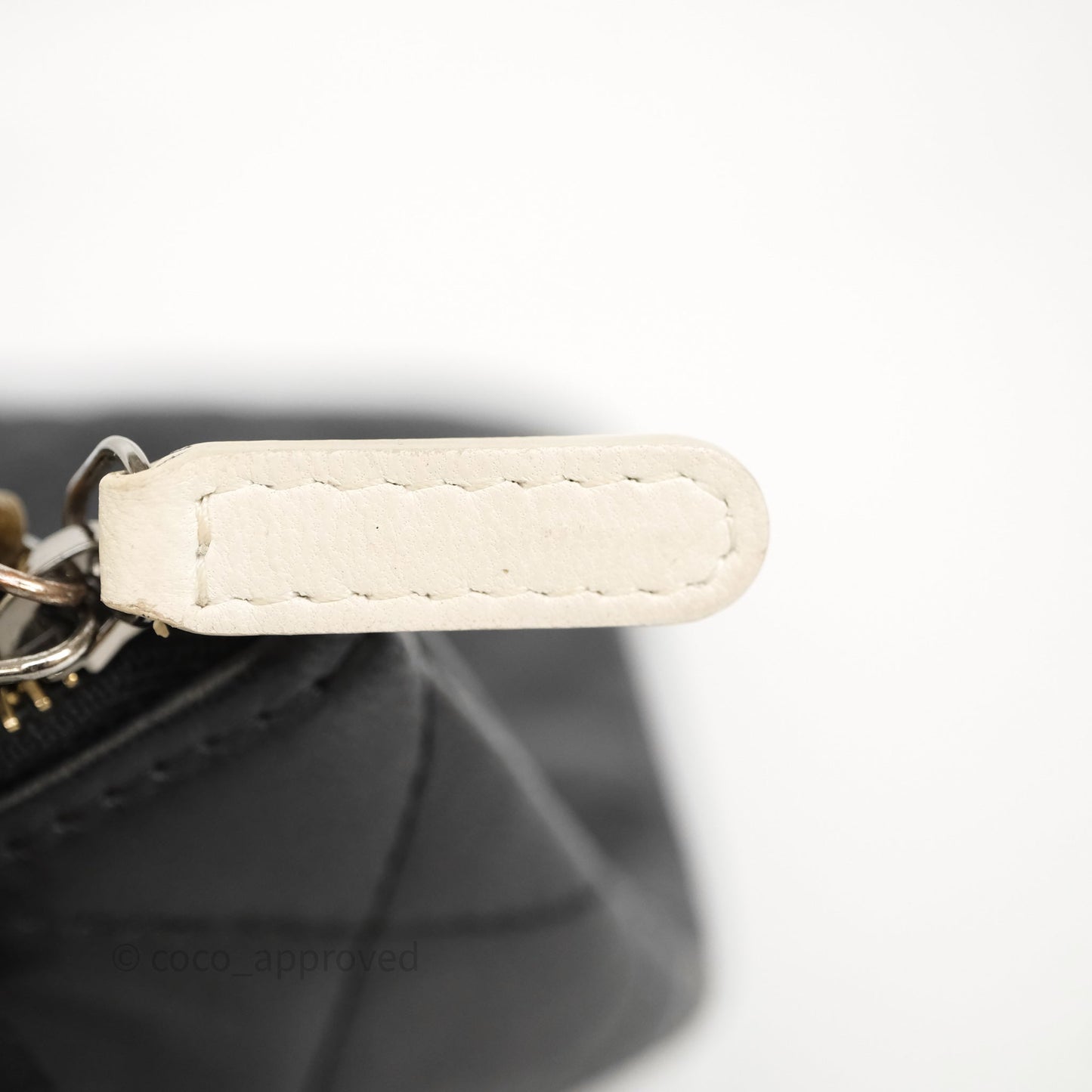 Chanel Classic Zipper O Case Black/ White Gold Hardware