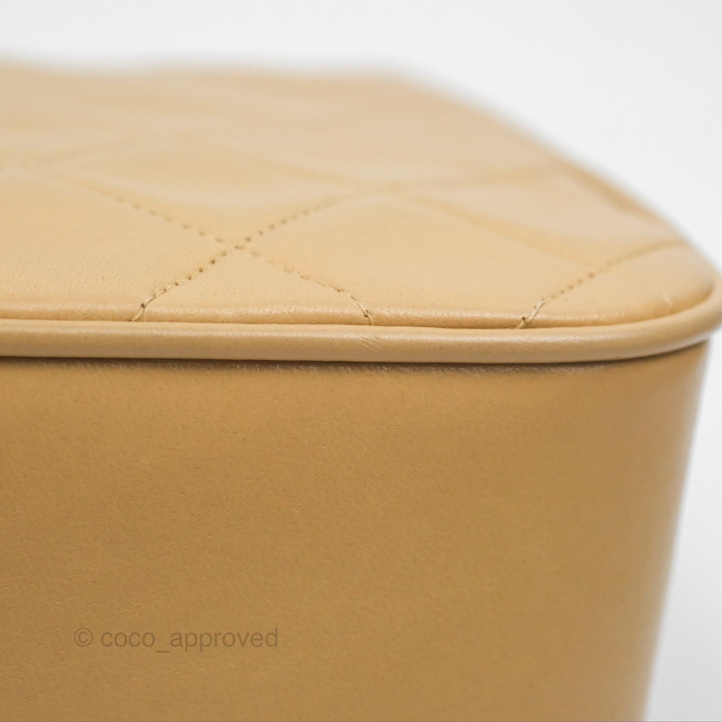 Chanel Vintage Flap Bag Beige Lambskin Gold Hardware