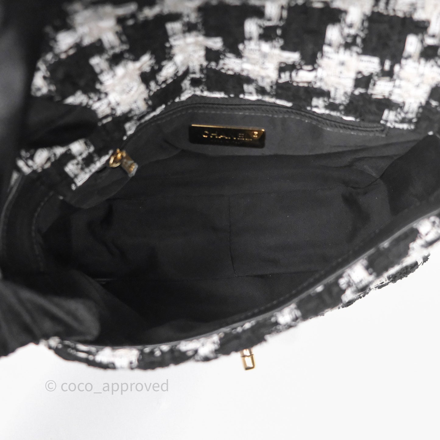 Chanel 19 Small Tweed Houndstooth Black & White Mixed Hardware