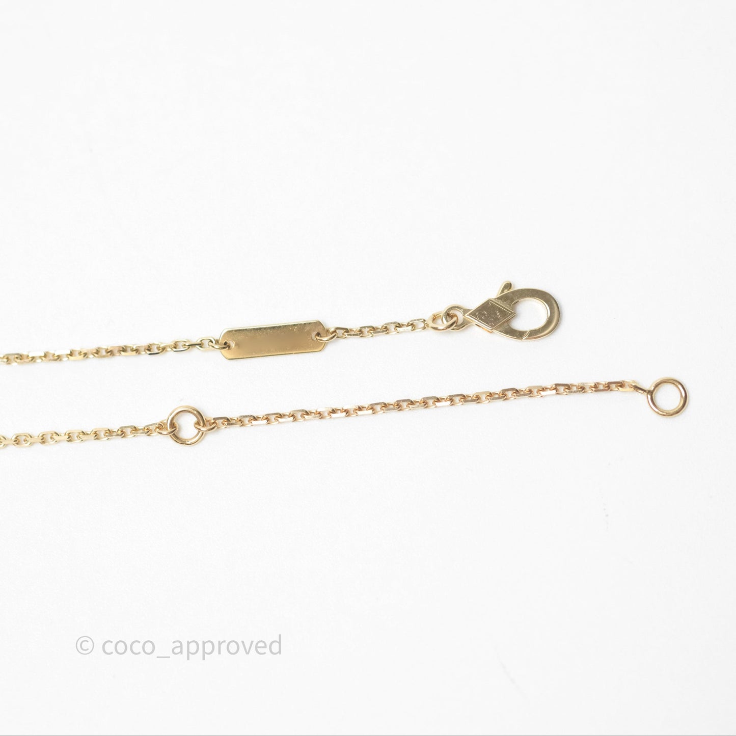 Van Cleef & Arpels Vintage Alhambra Pendant Onyx 18K Yellow Gold