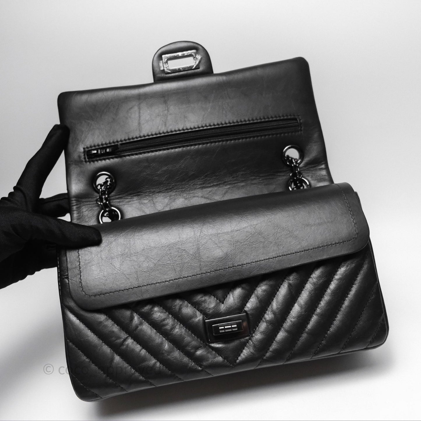 Chanel Reissue 225 Chevron Aged Calfskin So Black