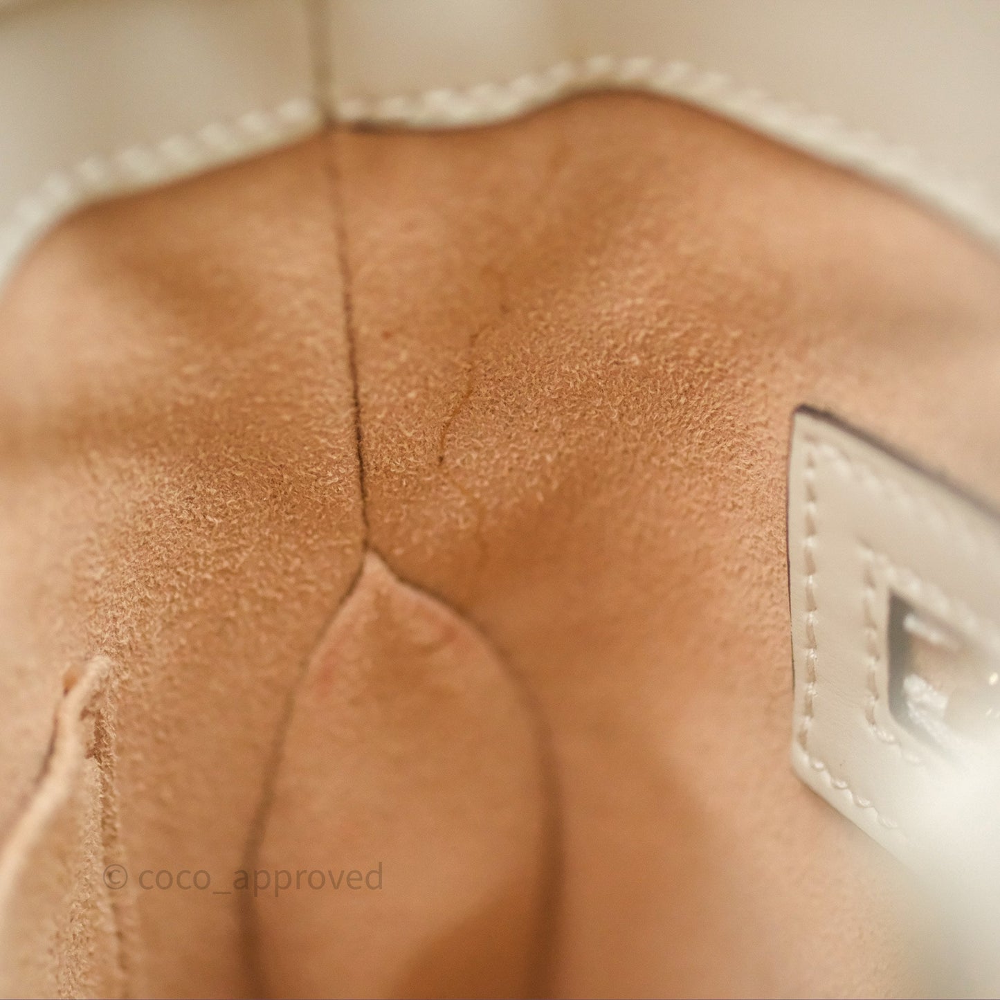 Gucci Jackie 1961 White Small Shoulder Bag Gold Hardware