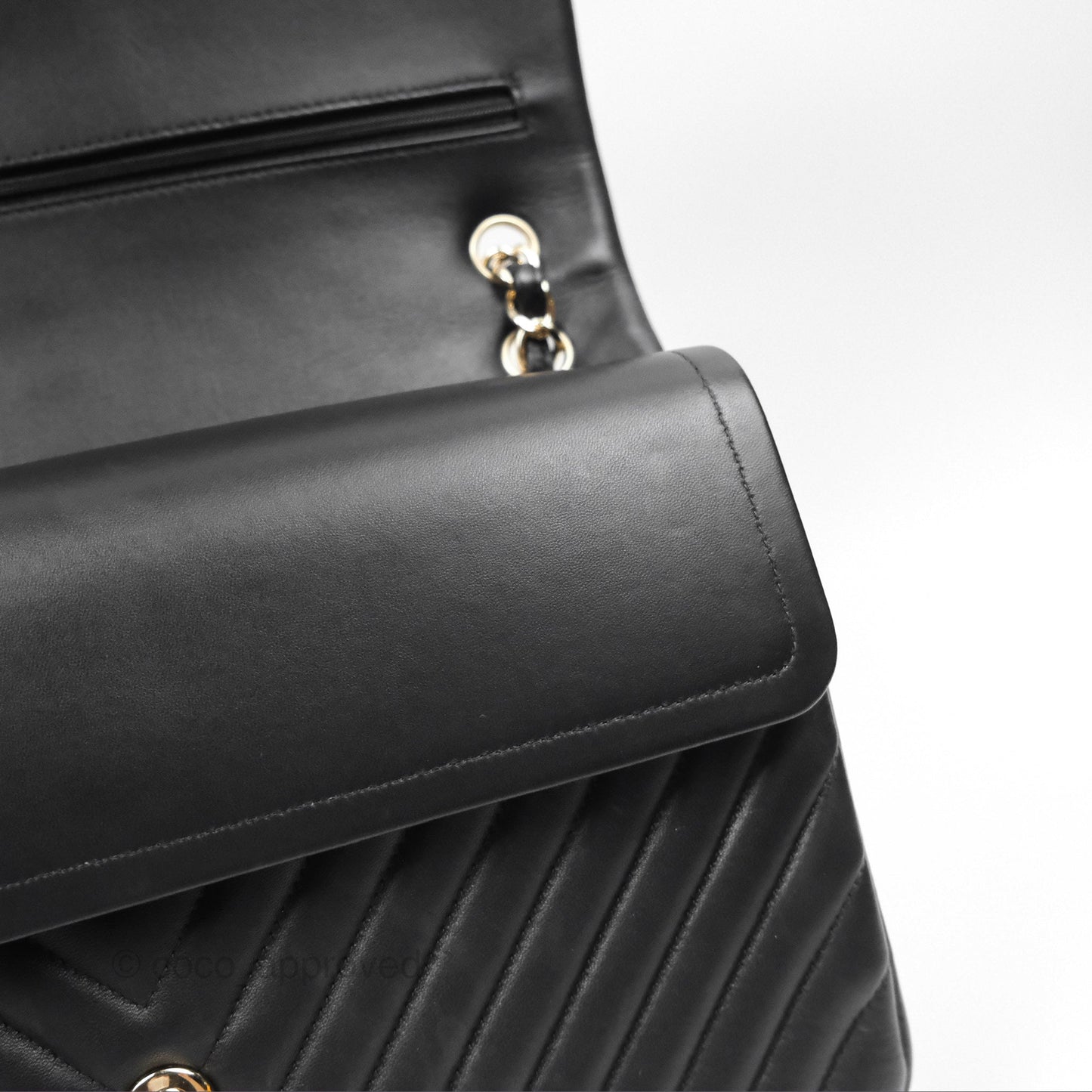 Chanel Chevron Jumbo Double Flap Black Lambskin Gold Hardware⁣⁣