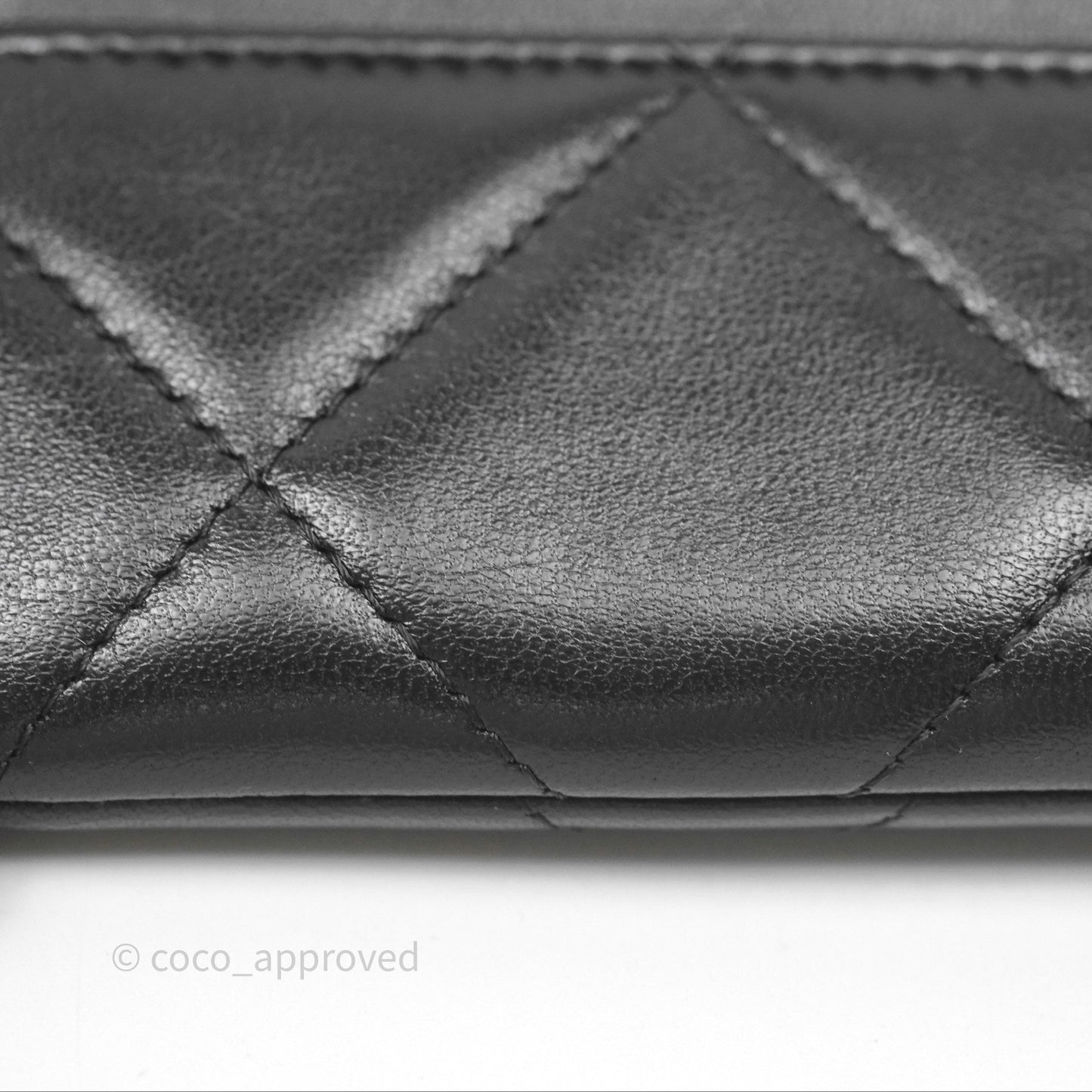 Chanel 19 Black Zipped Coin Purse Lambskin Gold Hardware