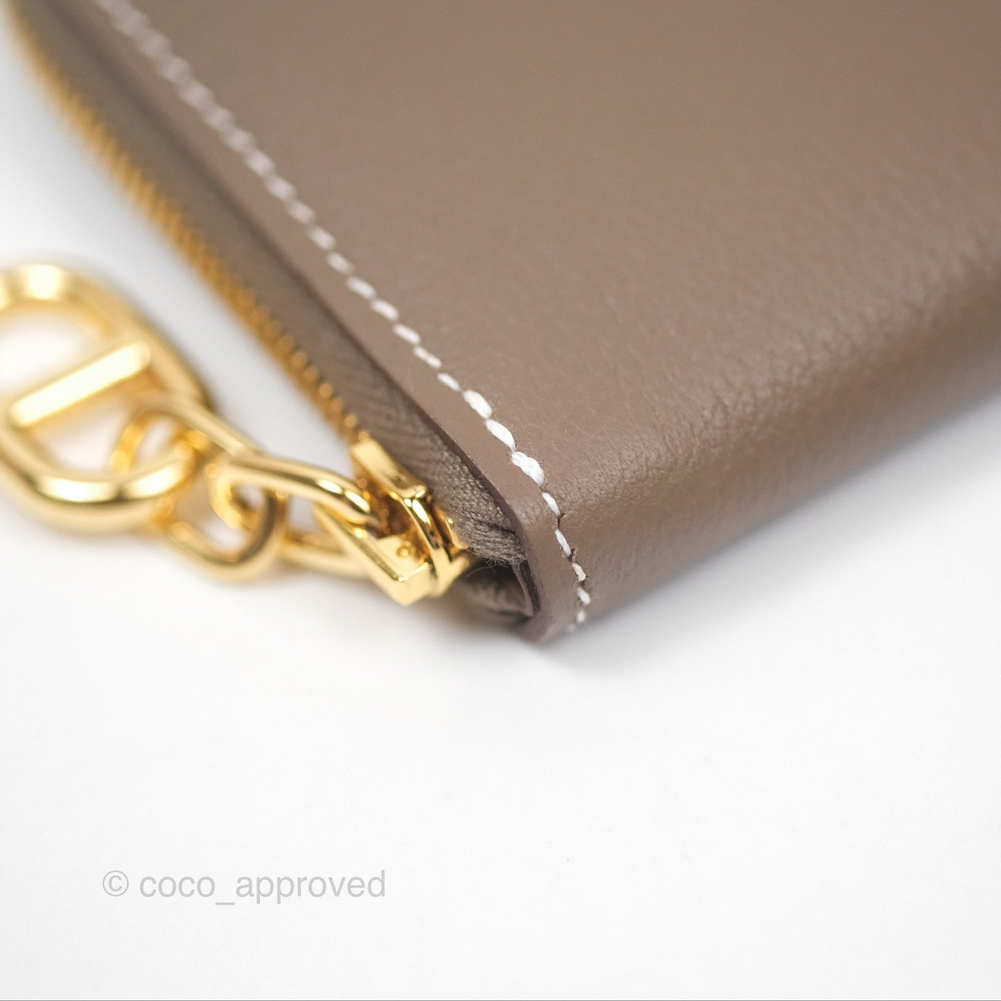 Hermès Zipengo Chaine d'Ancre Compact Card Holder Etoupe 18 Evercolor Gold Hardware