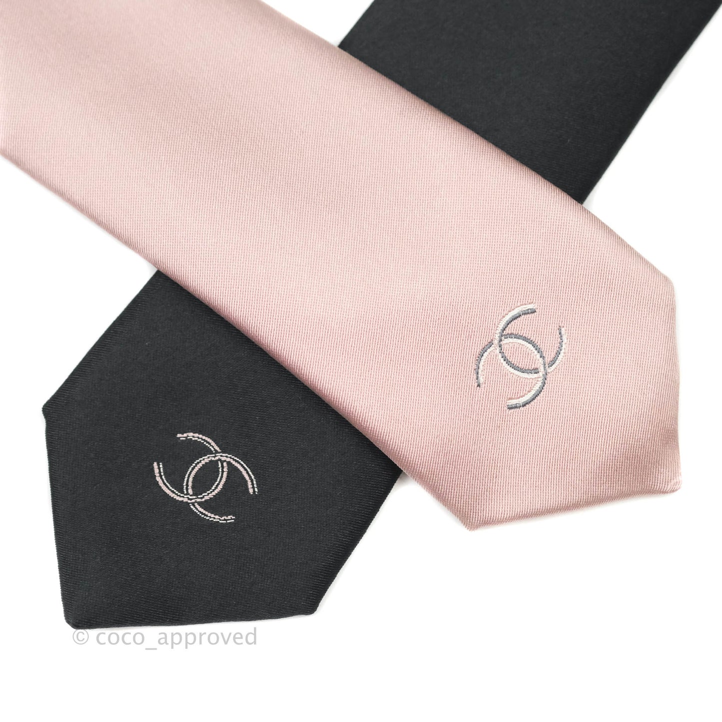 Chanel CC Silk Tie in Black & Pink