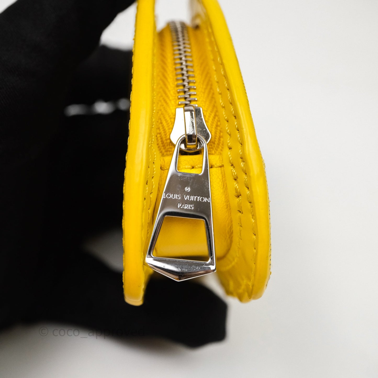 Louis Vuitton x Yayoi Kusama Epi Marellini Bag Infinity Dots Yellow Silver Hardware