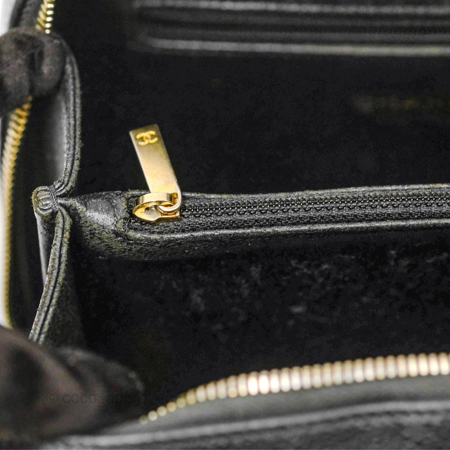 Chanel Quilted Medium CC Filigree Vanity Case Black Caviar Gold Hardware