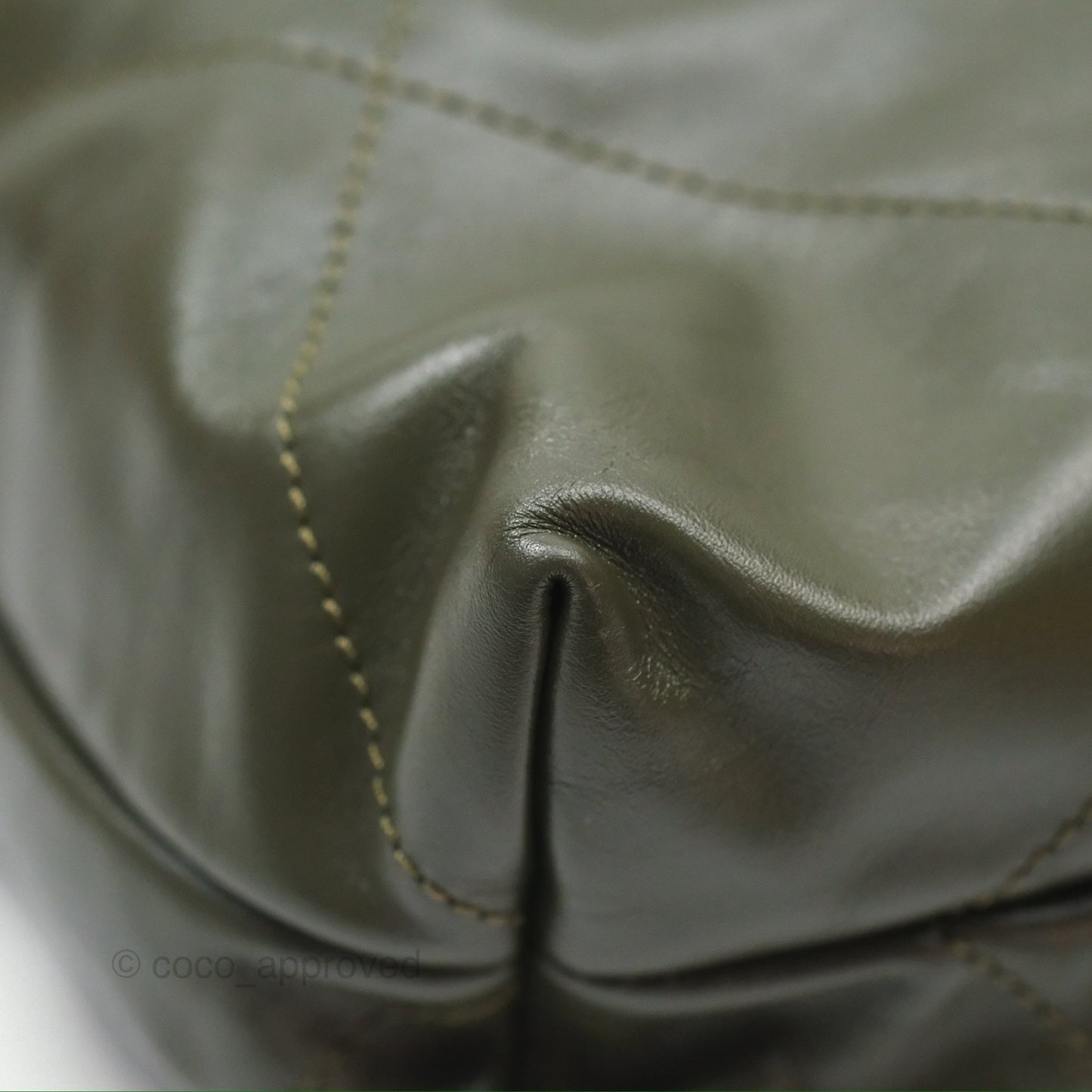 Chanel 22 Medium Green Shiny Calfskin Ruthenium Hardware
