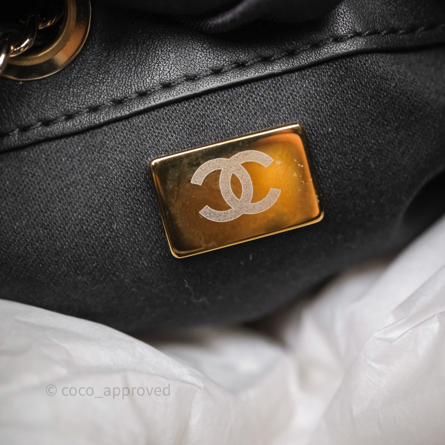 Chanel 25 Mini Bag Black/ White Calfskin Gold Hardware