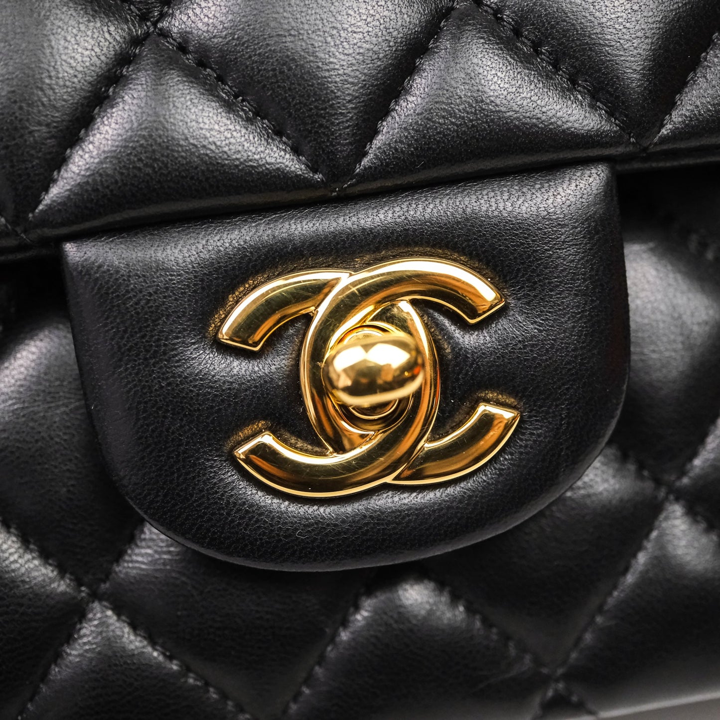 Chanel Classic M/L Medium Flap Quilted Black Lambskin Gold Hardware