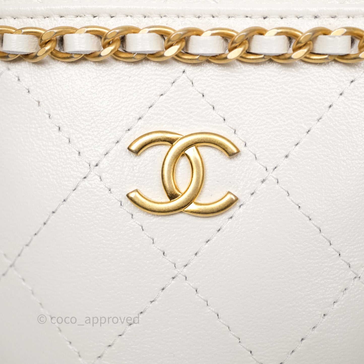Chanel Mini Bucket Bag White Shiny Lambskin Aged Gold Hardware 25C