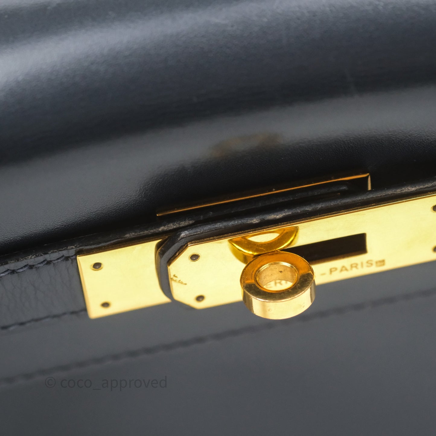 Hermès Vintage Kelly 28 Retourn Navy Box Leather Gold Hardware