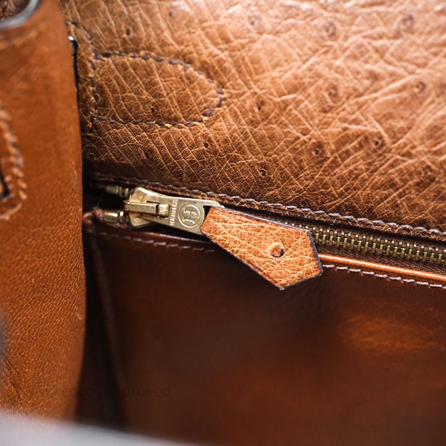 Hermès Kelly 28 Chocolate Ostrish Sellier Gold Hardware