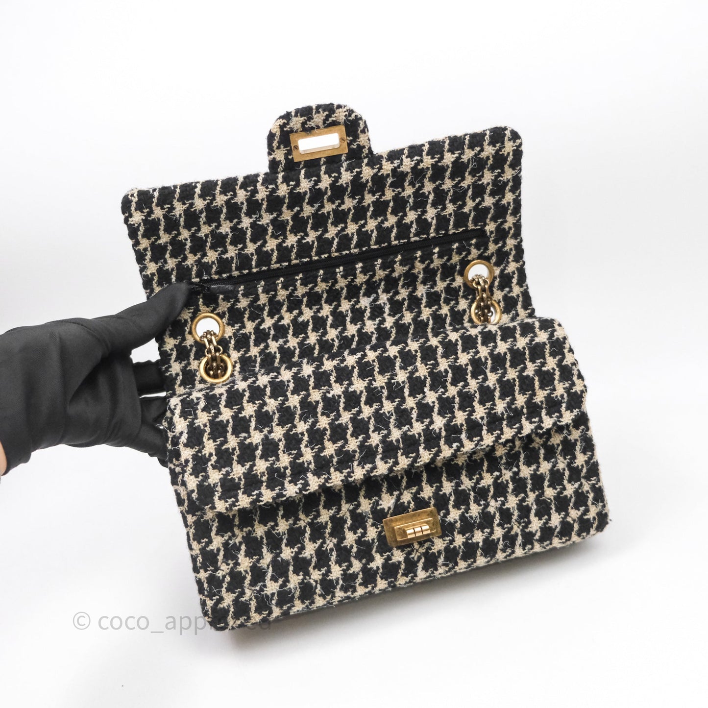Chanel Reissue 225 Black Beige Houndstooth Tweed Antique Gold Hardware