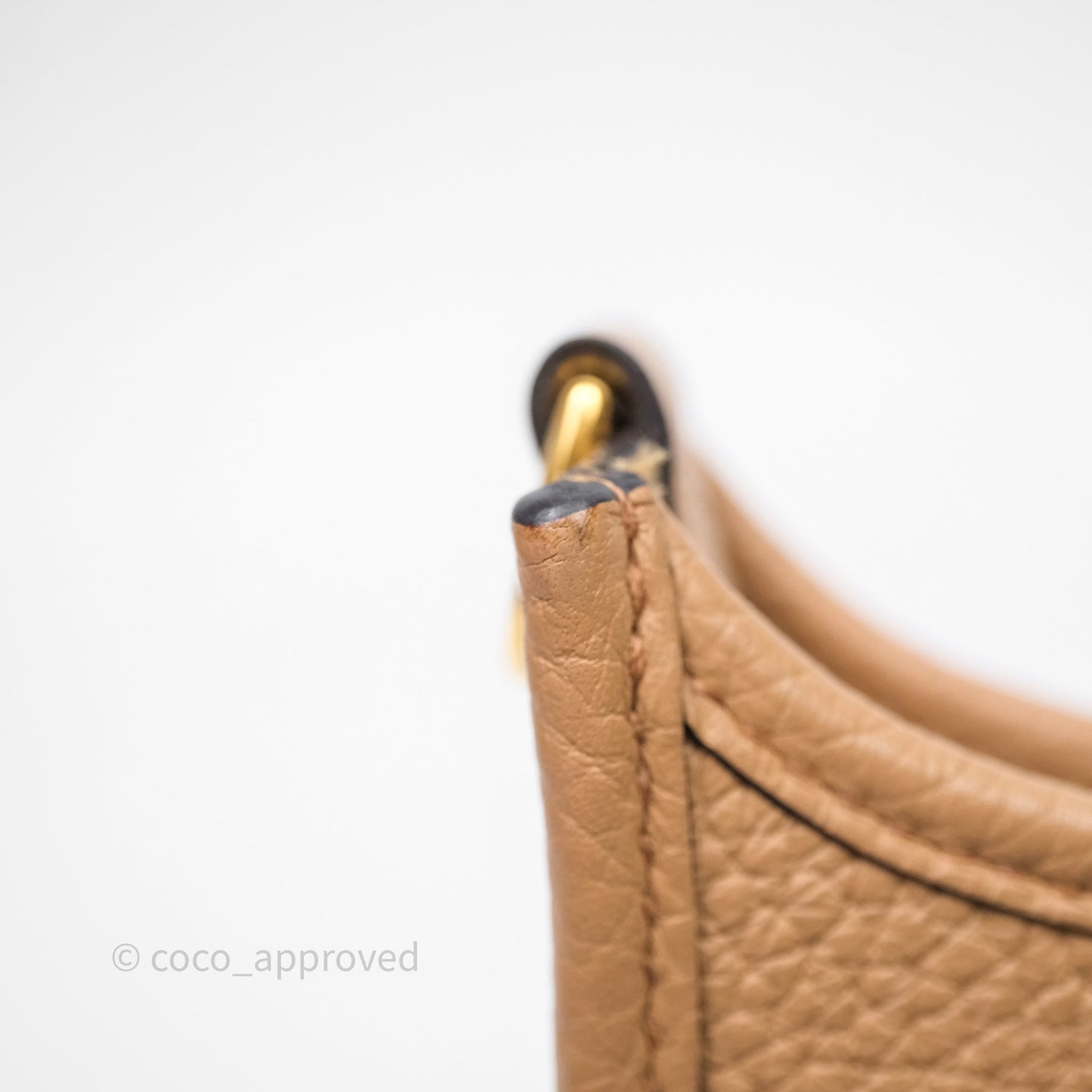 Hermès Mini Evelyne 16 Chai 0M Clemence Gold Hardware