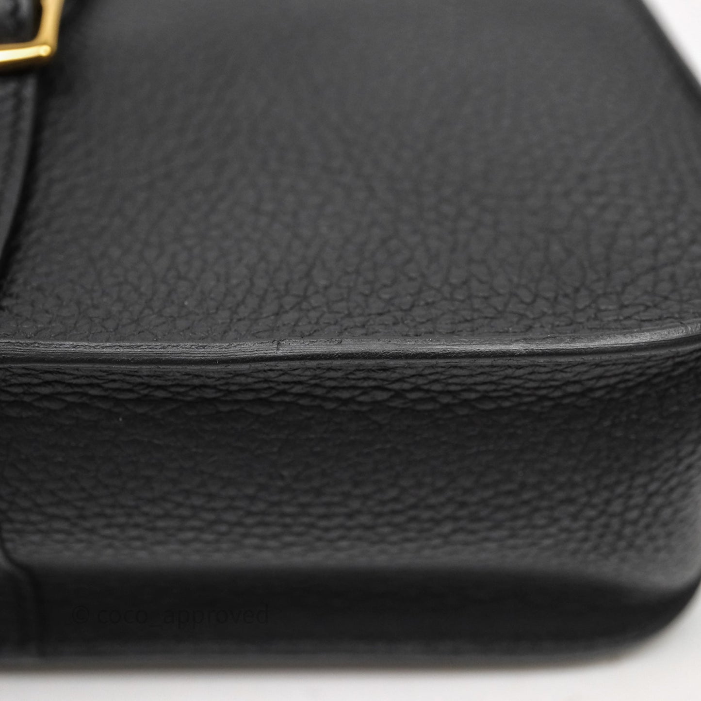 Hermès Halzan 25 Taurillon Clemence 89 Noir Gold Hardware