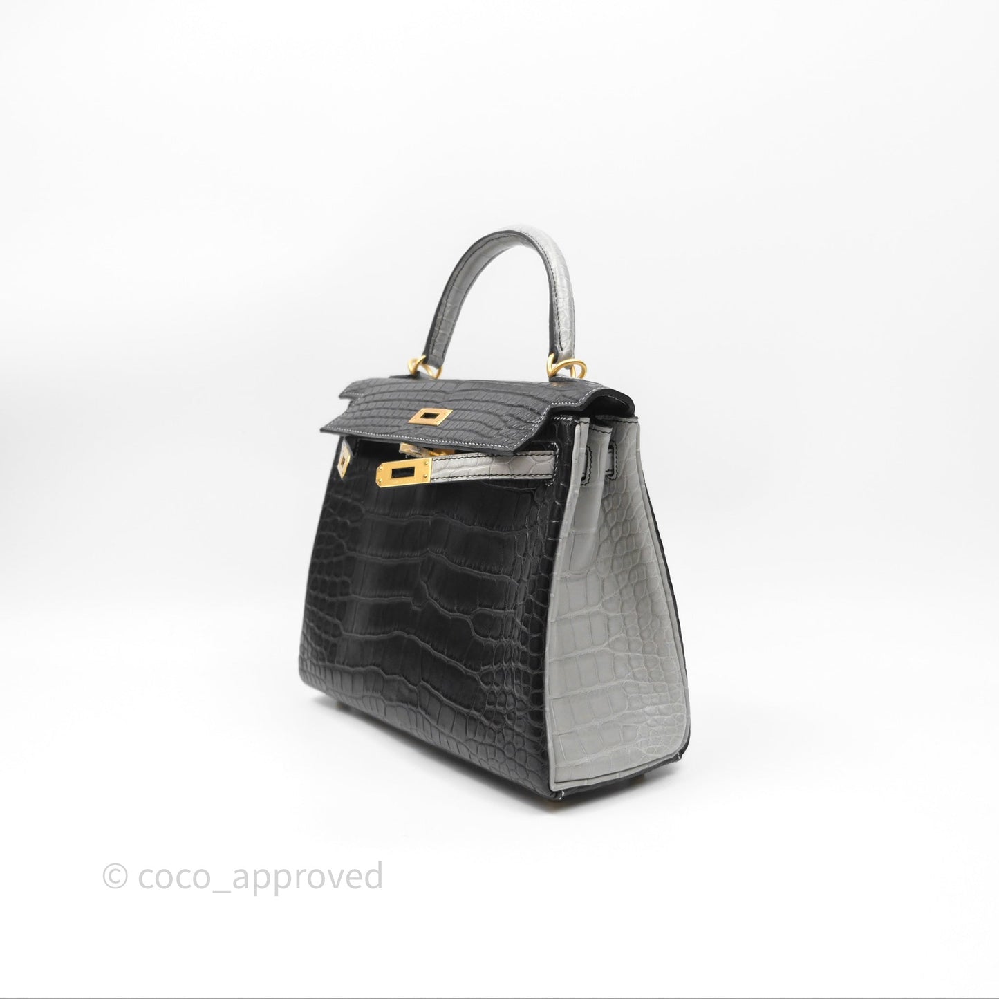 Hermès Retourne Kelly 25 Alligator Perso Noir 89 / Gris Mouette 4Z Brushed Gold Hardware