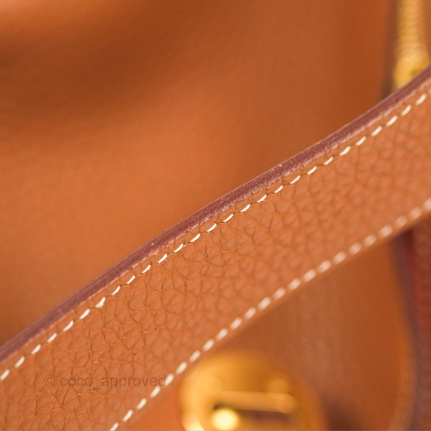 Hermès Lindy 26 Gold Taurillon Clemence Gold Hardware