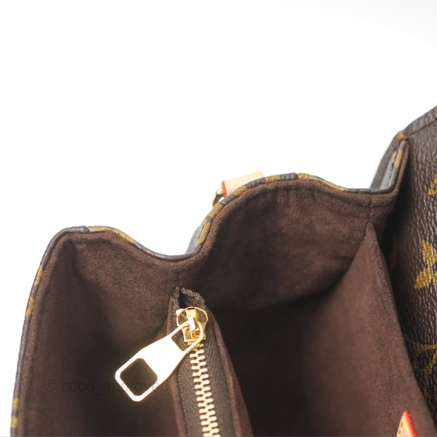 Louis Vuitton Pochette Métis East West Monogram Canvas