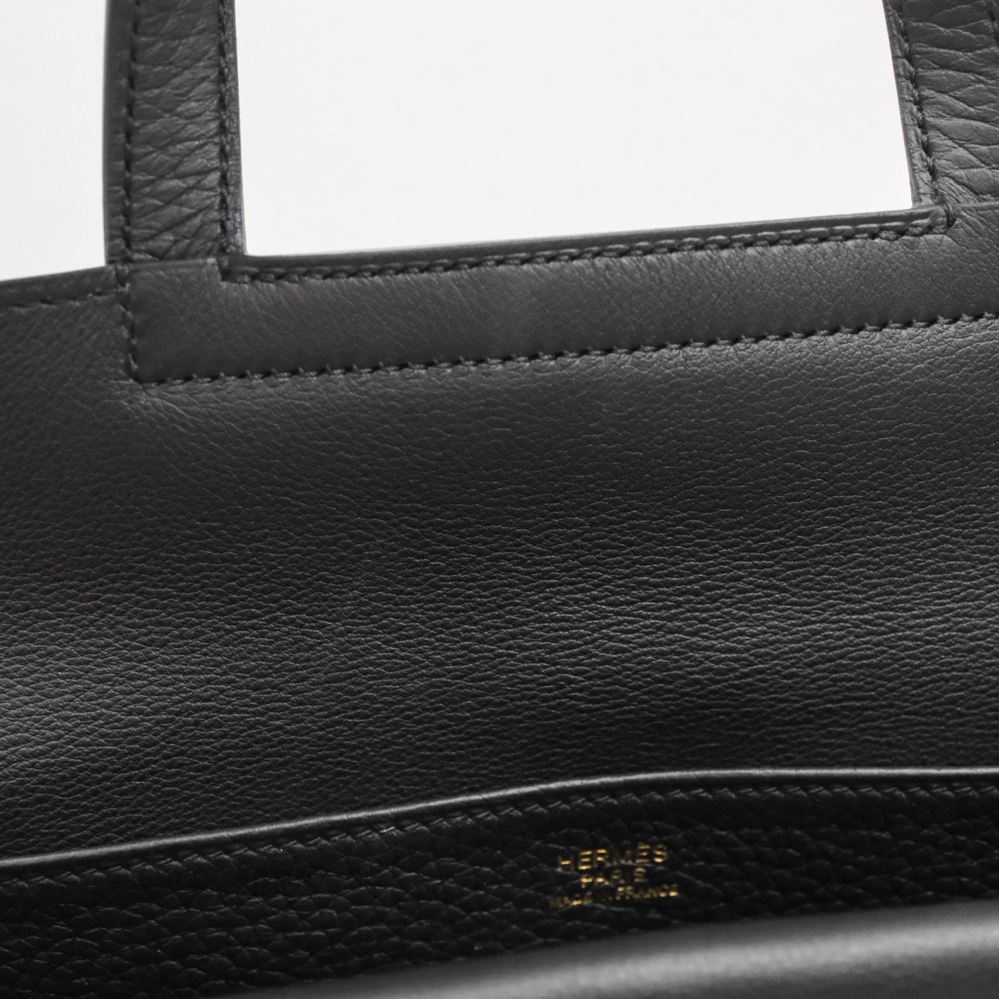 Hermès Halzan 25 Taurillon Clemence 89 Noir Gold Hardware