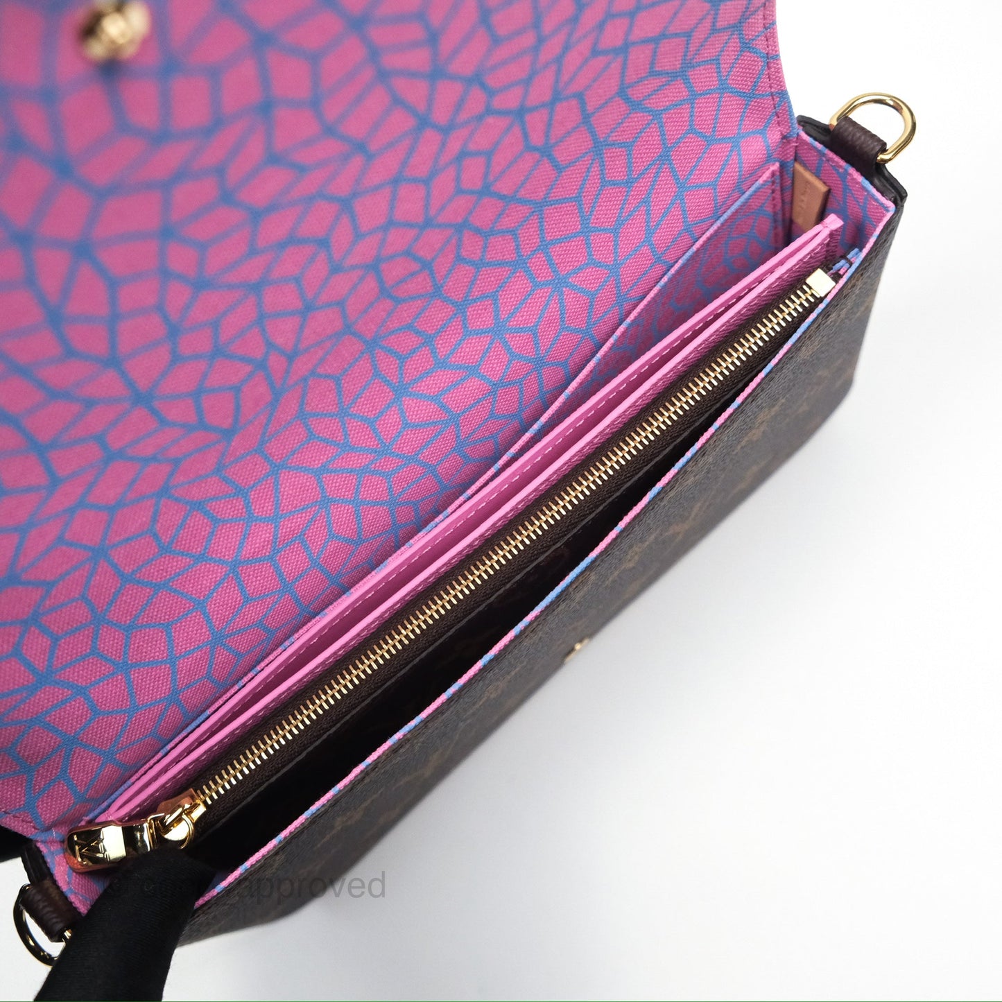 Louis Vuitton X Yayoi Kusama Pochette Felicie in Monogram Pumpkins