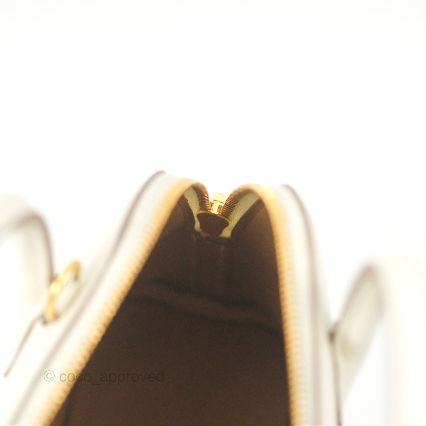 Hermès Bolide 1923 25 Mushroom 0T/Biscuit 48 Evercolor Gold Hardware
