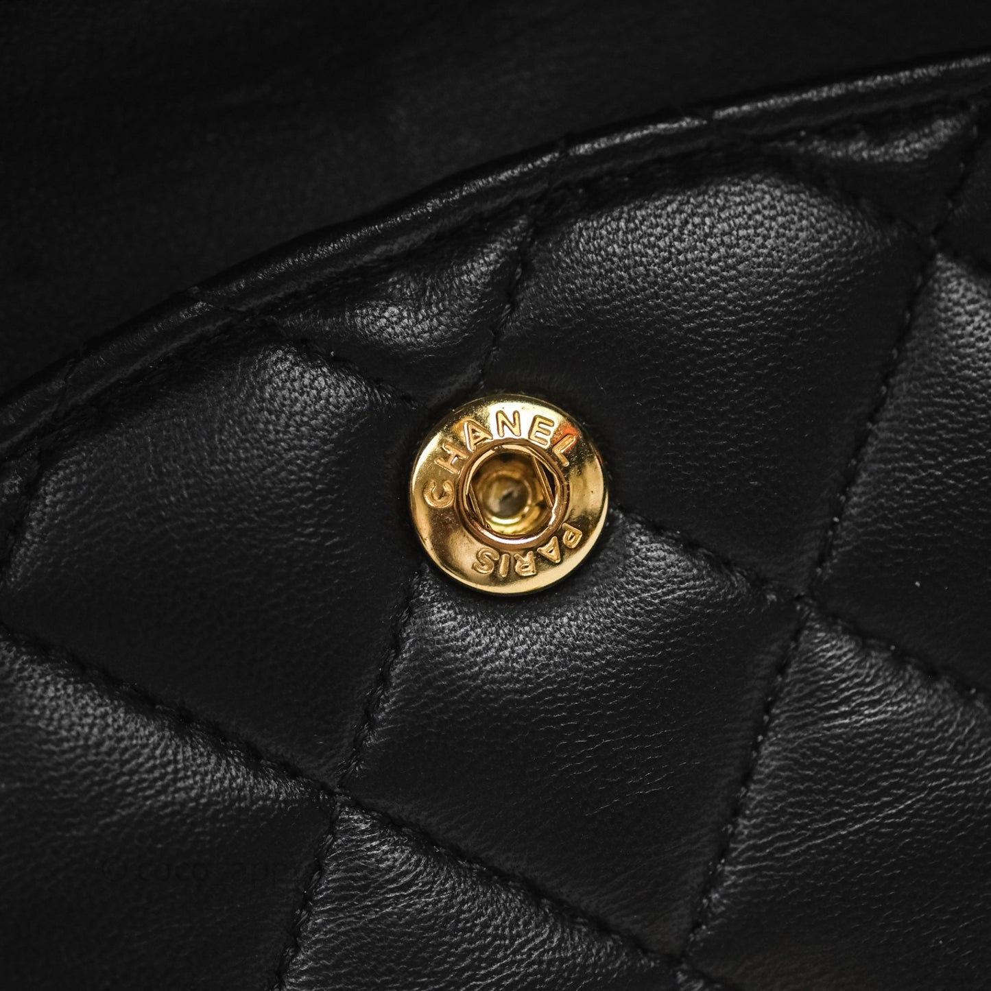 Chanel Classic M/L Medium Flap Quilted Black Lambskin Gold Hardware