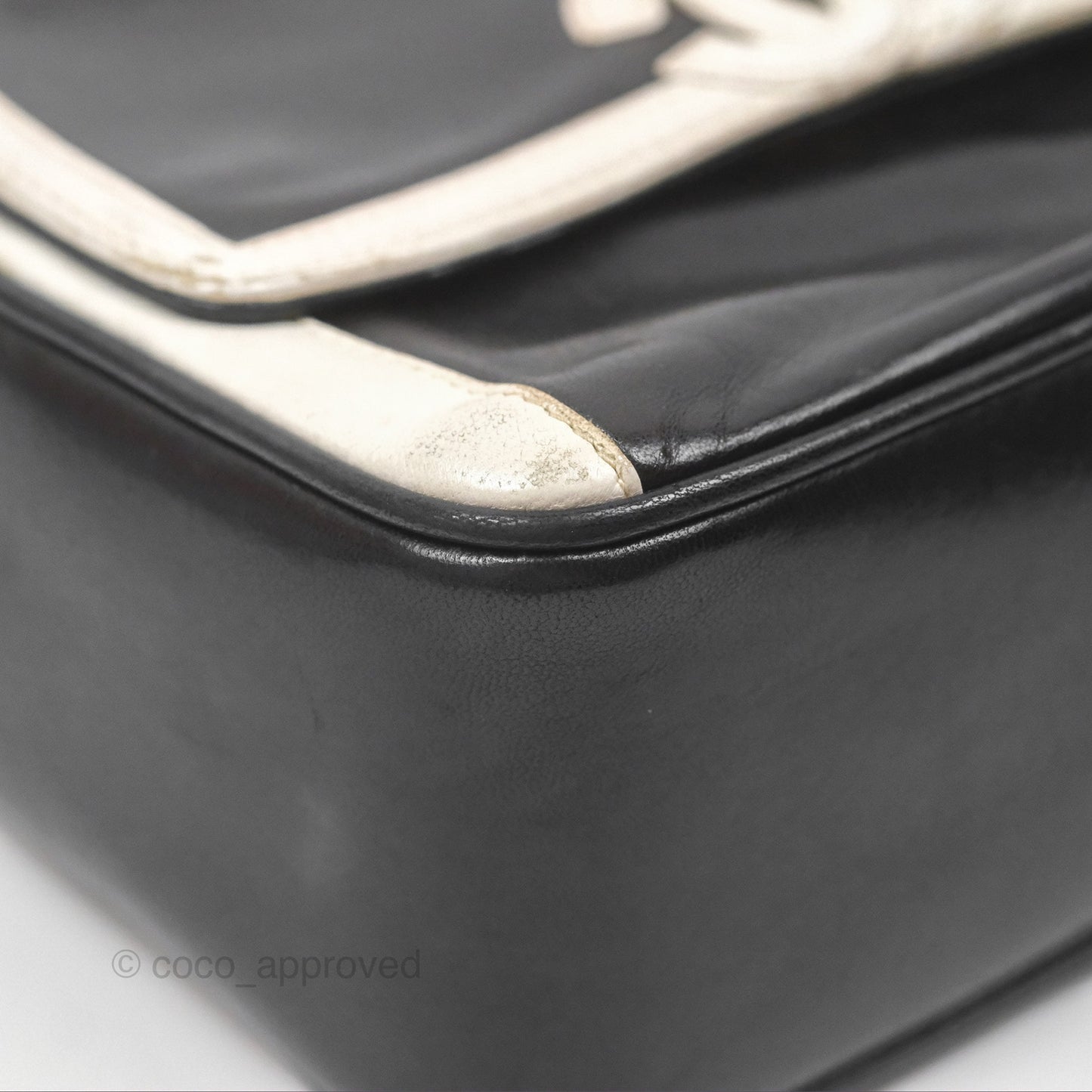Chanel Vintage White CC Camera Bag Black Lambskin Gold Hardware