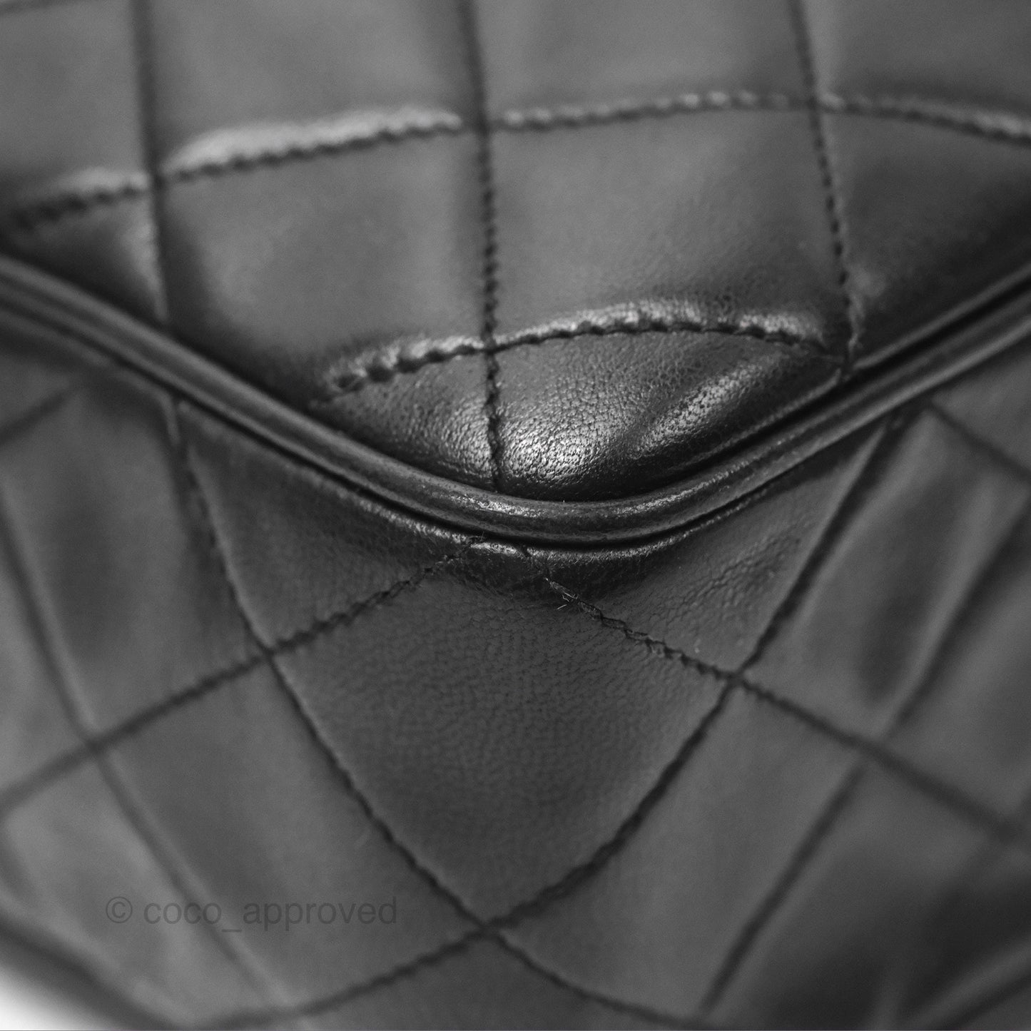 Chanel Vintage Quilted Shoulder Bag Black Lambskin Gold Hardware