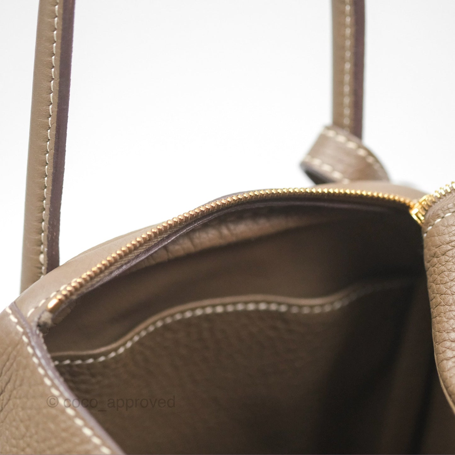 Hermès Lindy 26 Etoupe 18 Taurillion Clemence Gold Hardware