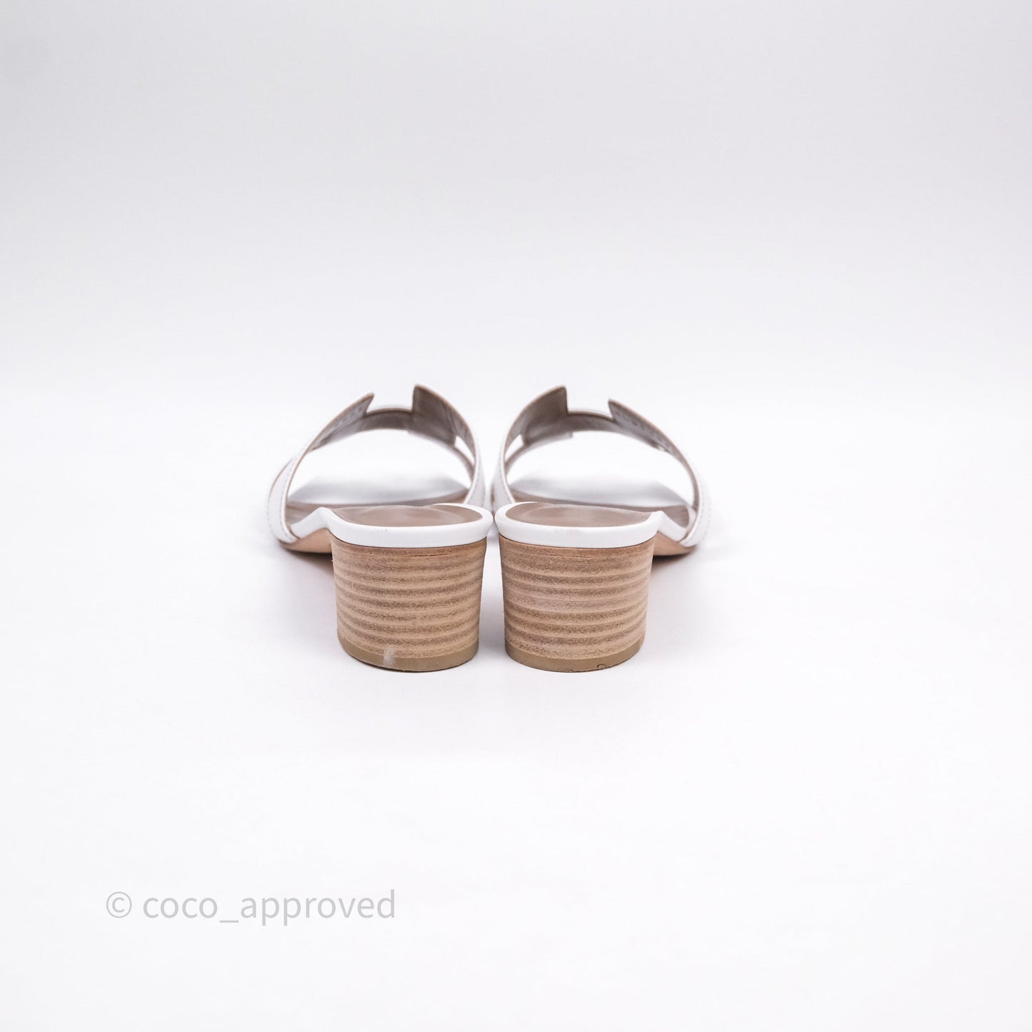 Hermes Oasis Sandal in White Size 37