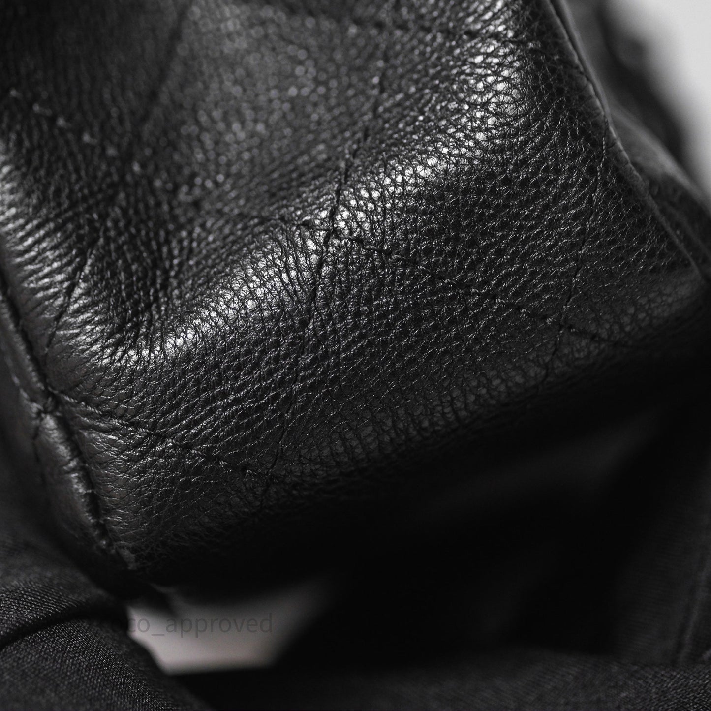 Chanel Classic Quilted M/L Medium Double Flap So Black Calfskin