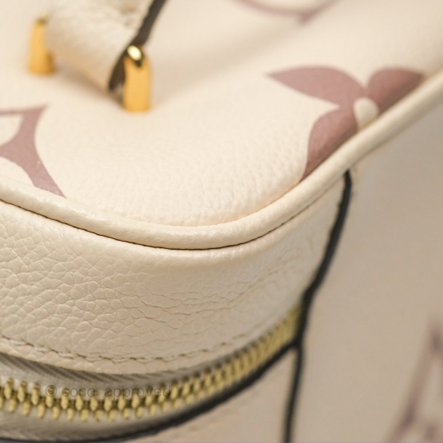 Louis Vuitton Vanity PM Empreinte Monogram Giant Creme/Bois de Rose