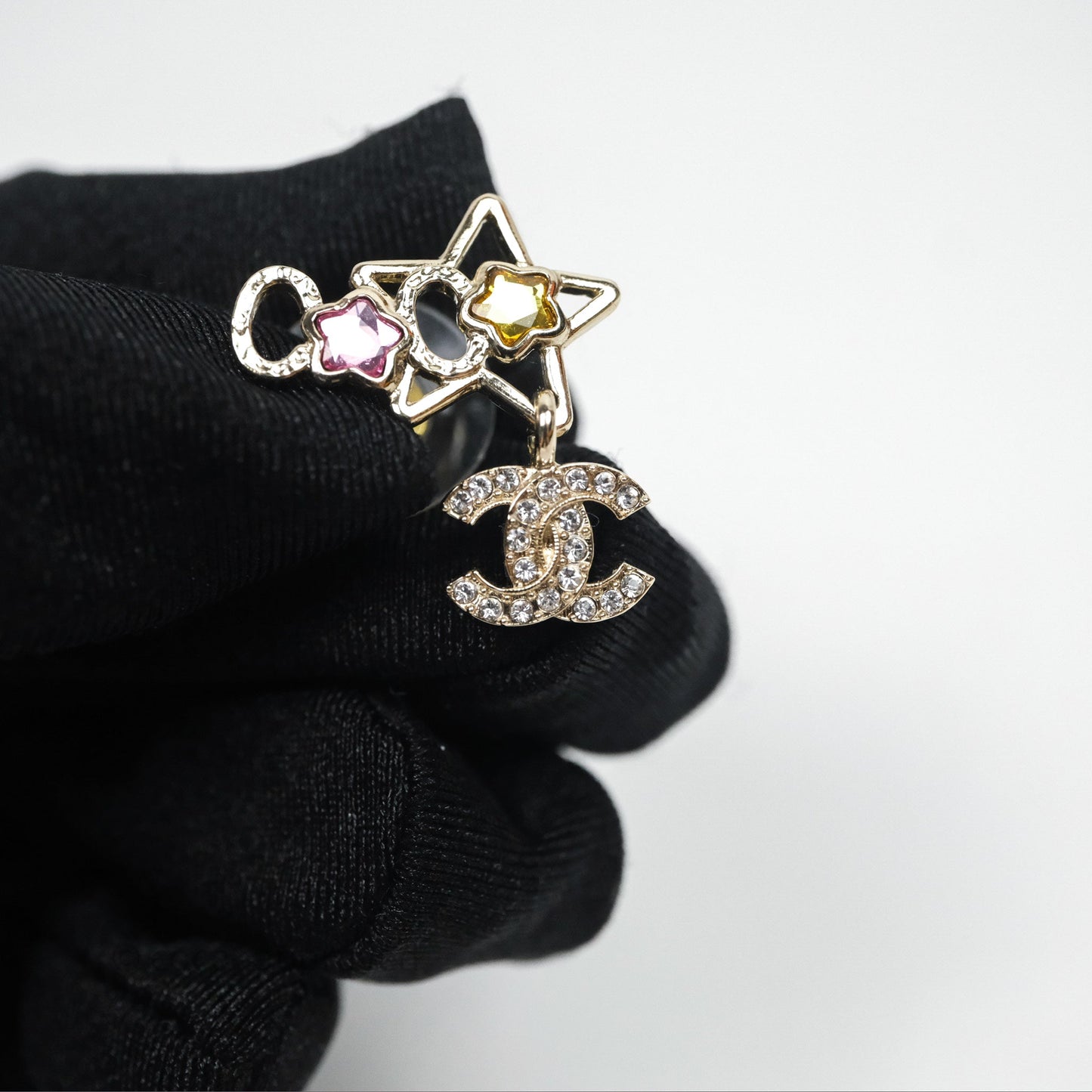 Chanel Crystal Drop CC Star Earrings Gold Tone 25P