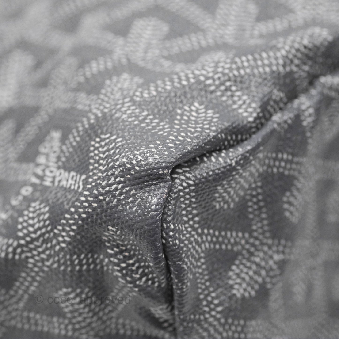 Goyard St Louis Tote PM ⁣⁣⁣⁣⁣⁣⁣⁣⁣⁣⁣⁣⁣⁣⁣⁣⁣⁣⁣⁣Grey Goyardine Canvas